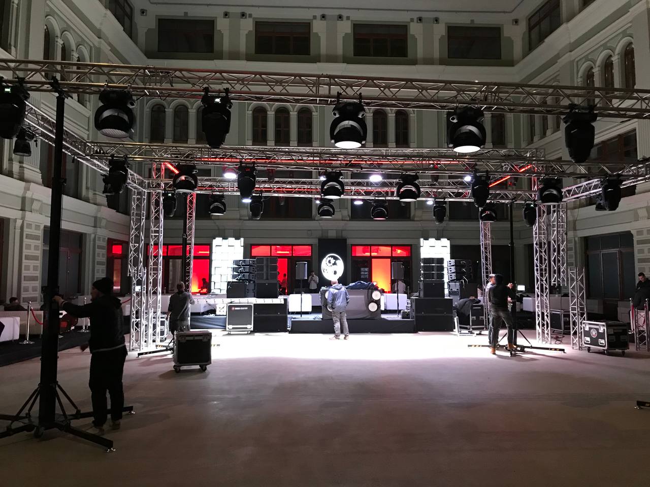 Вечеринка с музыкой в стиле Техно в Ветошный холл