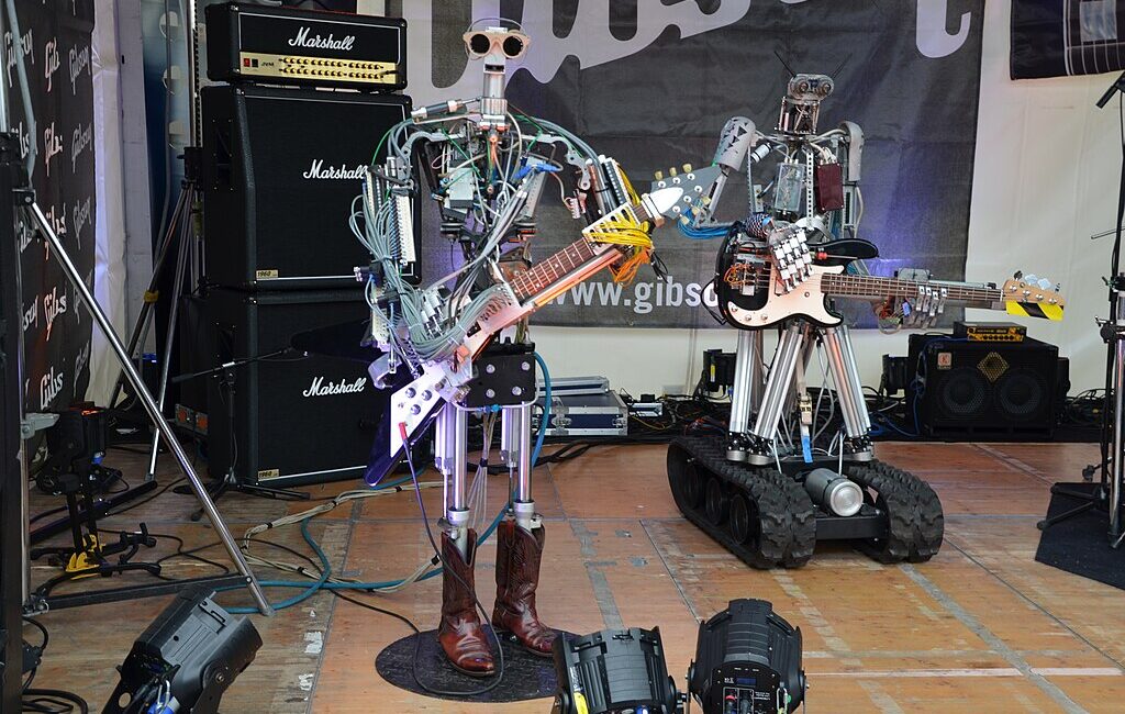 Хэви-метал-робо-группа Compressorhead